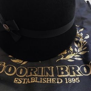 Goorin Bros Tina Flapper Assymetric Cloche (small)